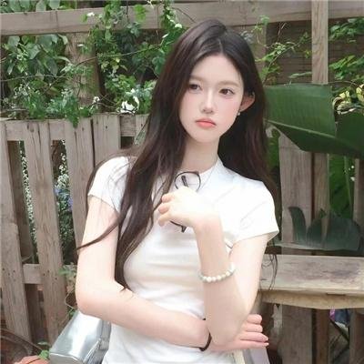 美女荒野逃亡